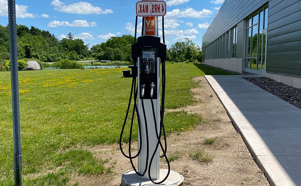 康普利新能源充電樁：助推電動汽車充電新紀元