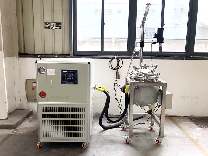 上?？婆d儀器與上海某塑料有限公司